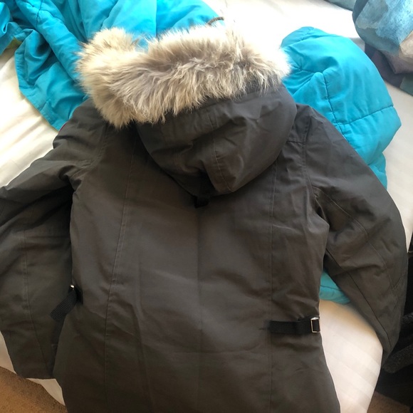 Canada Goose Parka - Picture 5 of 9